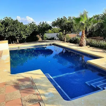 La Parrilla Maison Piscine Nature Chevaux Holiday home *