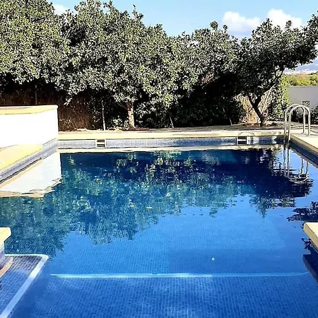 La Parrilla Maison Piscine Nature Chevaux Holiday home