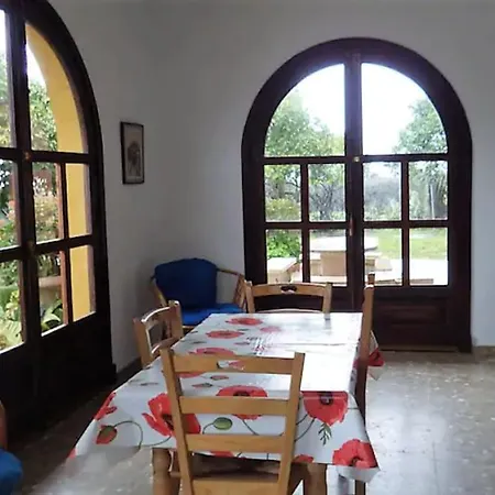 La Parrilla Maison Piscine Nature Chevaux Holiday home *